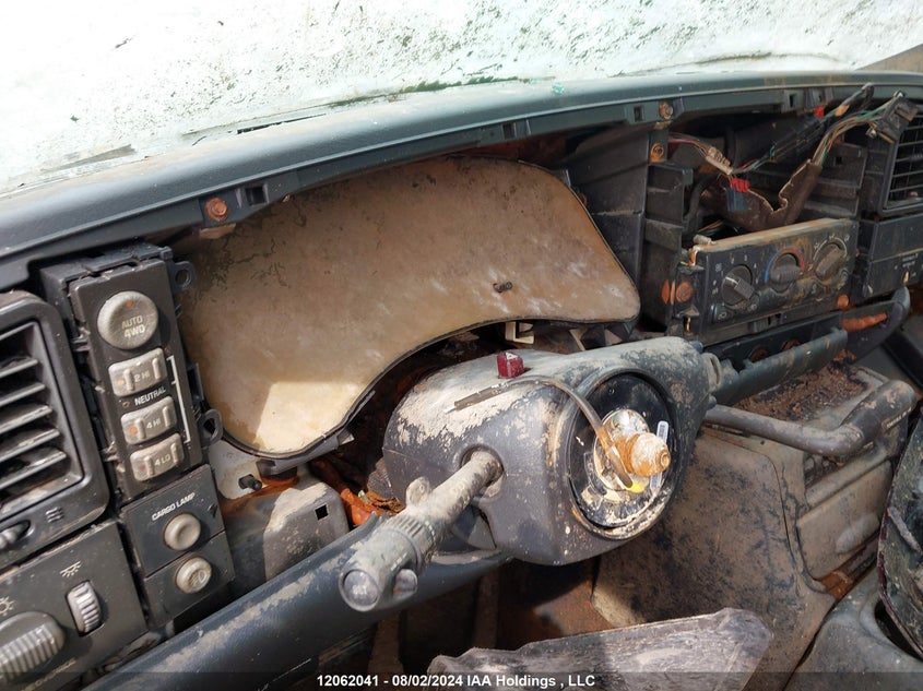 2001 Chevrolet Silverado 1500 VIN: 2GCEK19T011184574 Lot: 12062041