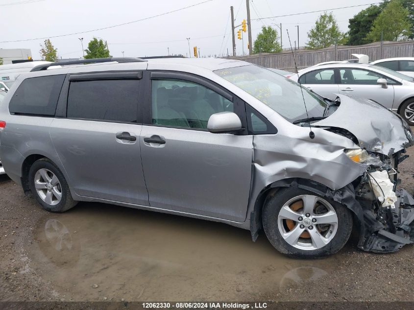 5TDZK3DCXBS024698 2011 Toyota Sienna