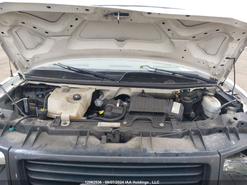 2005 GMC Savana Cargo Van VIN: 1GTGG29V851143025 Lot: 12062536