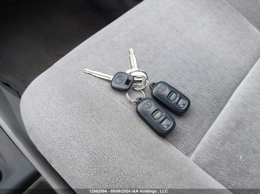 2004 Toyota Corolla Ce/Le/Sport VIN: 2T1BR32E24C829527 Lot: 12062594