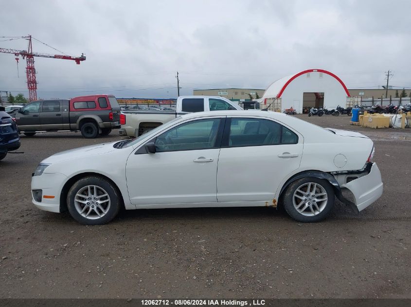 2011 Ford Fusion S VIN: 3FAHP0GA8BR130744 Lot: 12062712