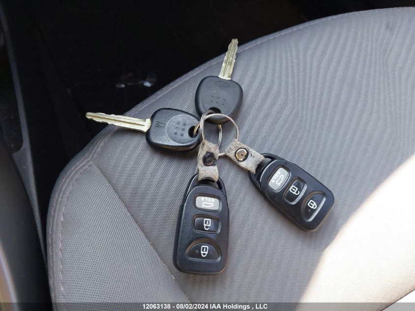 2013 Hyundai Elantra Gls/Limited VIN: 5NPDH4AE5DH217502 Lot: 12063138