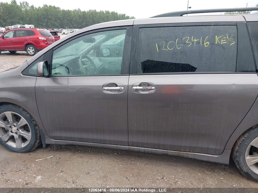 2013 Toyota Sienna Se 8 Passenger VIN: 5TDXK3DC0DS314586 Lot: 12063416