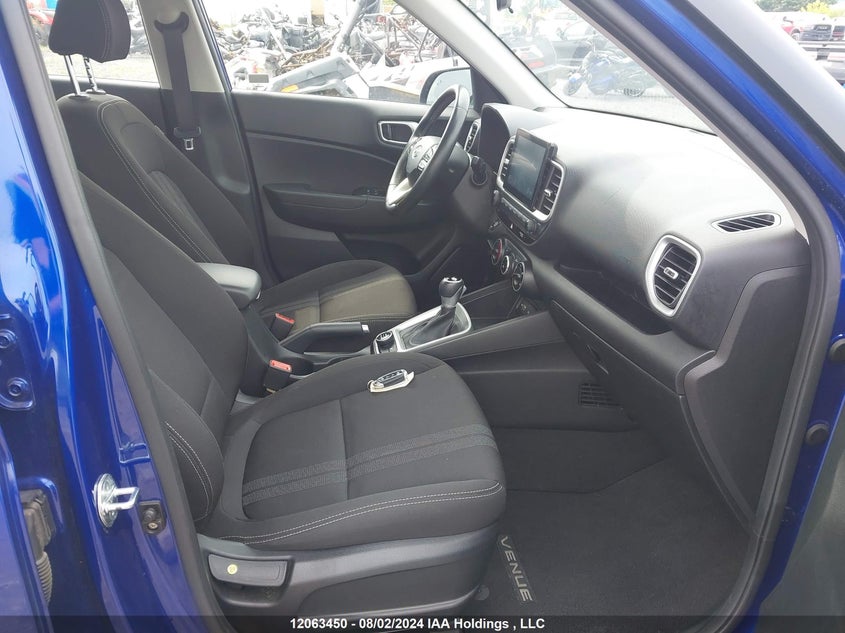 2022 Hyundai Venue Sel/Limited VIN: KMHRC8A3XNU176586 Lot: 12063450