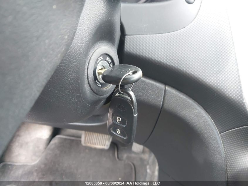 2013 Hyundai Accent VIN: KMHCT5AE6DU110329 Lot: 12063850