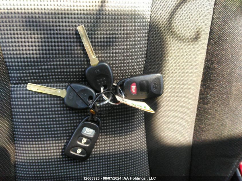 2013 Hyundai Elantra Gt Gl VIN: KMHD25LEXDU129194 Lot: 12063923