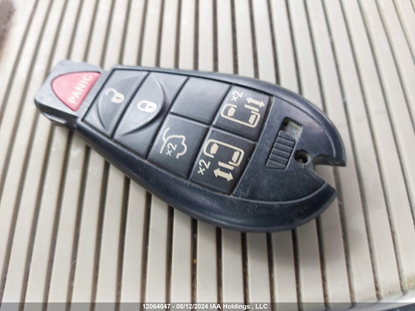 2014 Chrysler Town & Country Touring VIN: 2C4RC1BGXER114888 Lot: 12064047