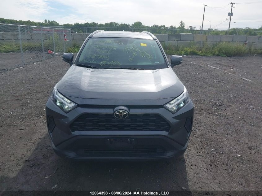 2022 Toyota Rav4 Xle/Xle Premium VIN: 2T3R1RFV1NC262903 Lot: 12064398