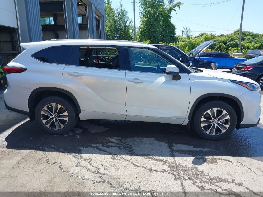 2022 Toyota Highlander Xle VIN: 5TDGZRBH5NS185193 Lot: 12064405