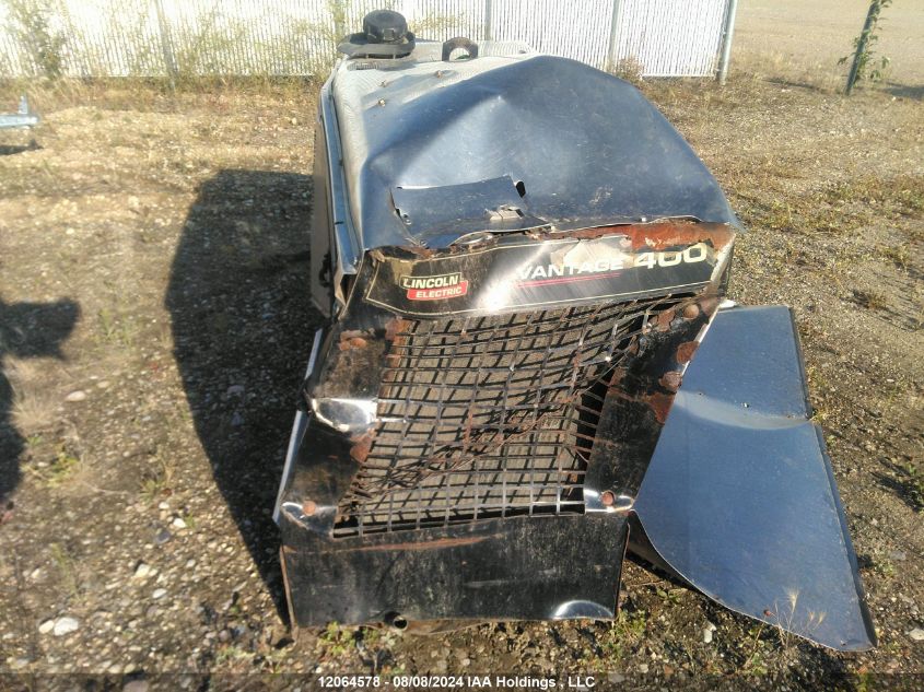 2014 Lincoln Electric Vantage 400 VIN: U1140706060 Lot: 12064578