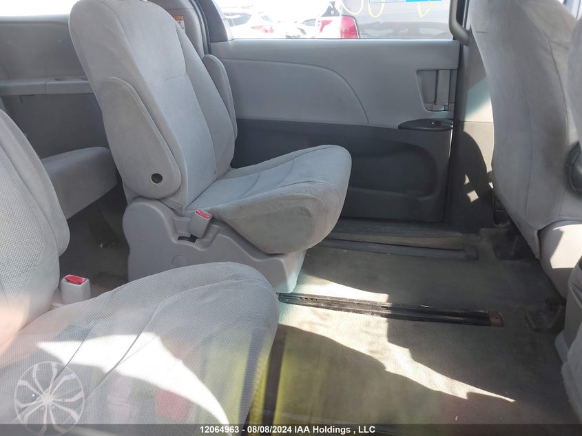 2015 Toyota Sienna VIN: 5TDZK3DC5FS606455 Lot: 12064963