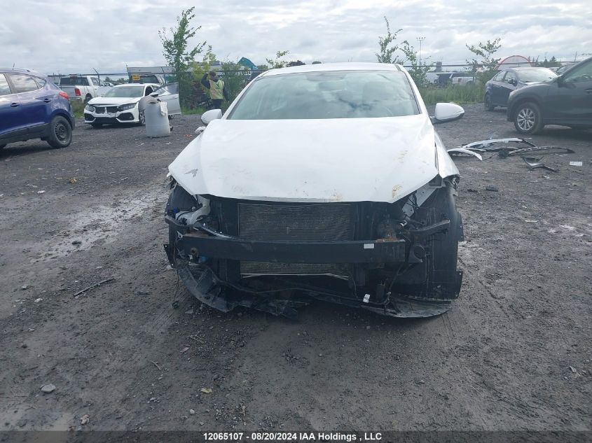 2018 Hyundai Elantra Sel/Value/Limited VIN: KMHD84LF4JU668746 Lot: 12065107