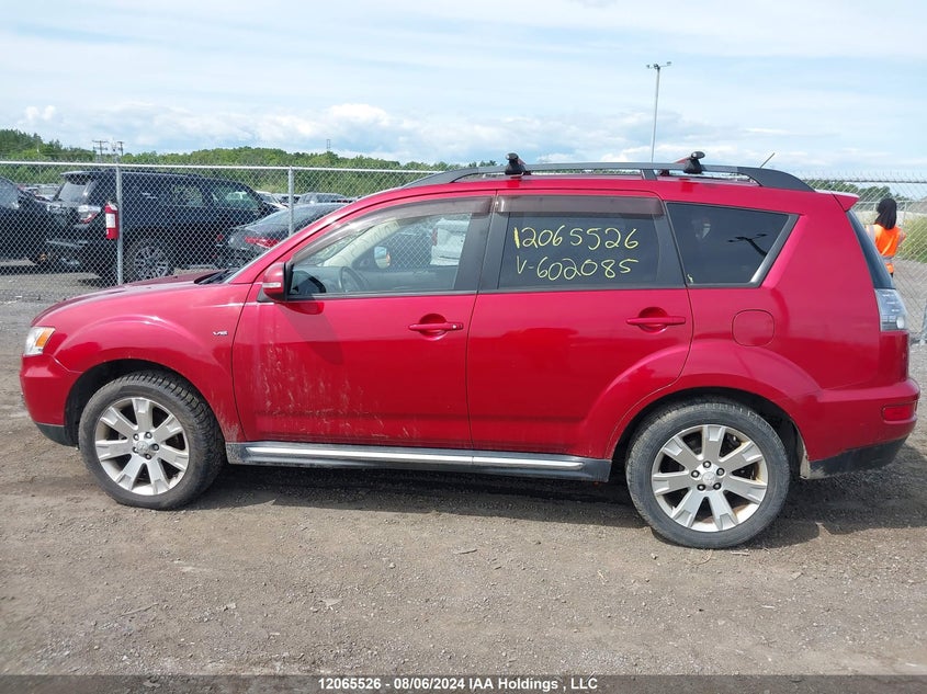 2013 Mitsubishi Outlander VIN: JA4JT5AX0DU602085 Lot: 12065526