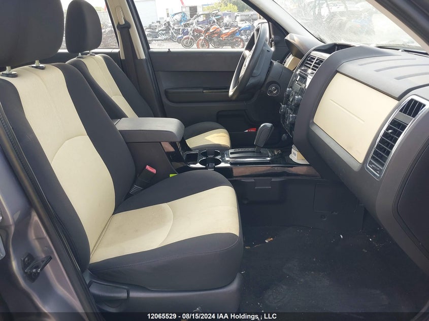 2008 Mazda Tribute I VIN: 4F2CZ02Z98KM05899 Lot: 12065529