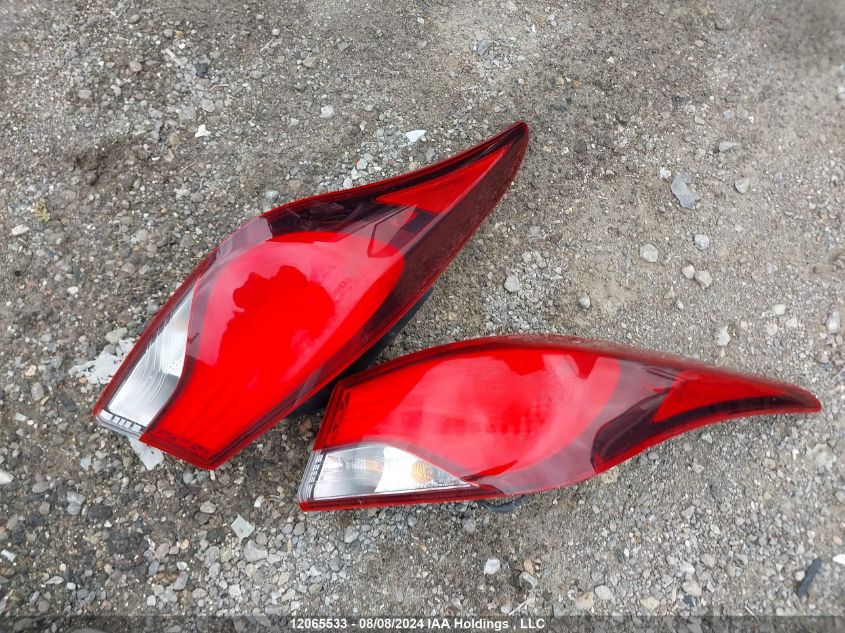 2016 Hyundai Elantra VIN: 5NPDH4AE7GH796240 Lot: 12065533