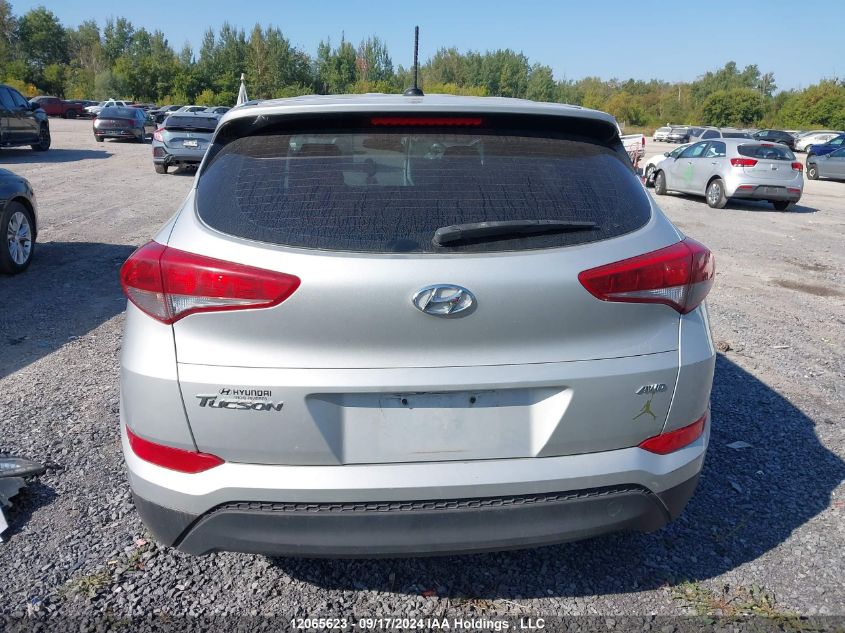 KM8J2CA42HU560118 2017 Hyundai Tucson Se