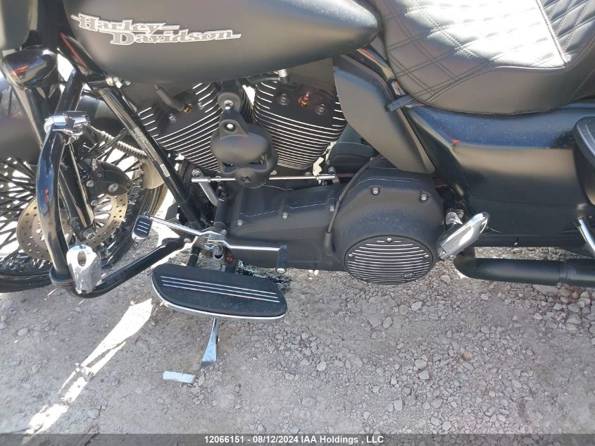 2011 Harley-Davidson Flhx VIN: 1HD1KBM1XBB631924 Lot: 12066151