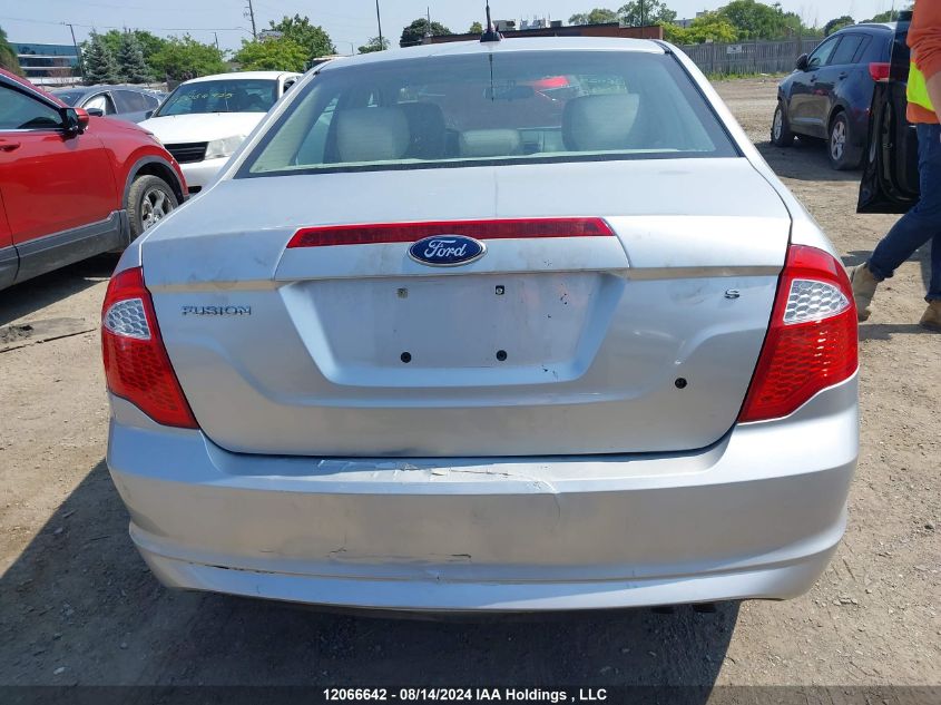 2011 Ford Fusion S VIN: 3FAHP0GA3BR136029 Lot: 12066642