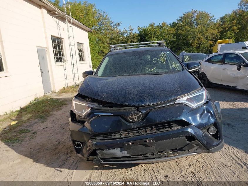 2T3RFREV6JW817906 2018 Toyota Rav4 Adventure/Xle