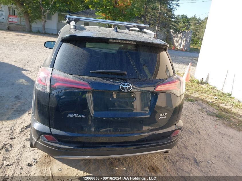 2T3RFREV6JW817906 2018 Toyota Rav4 Adventure/Xle