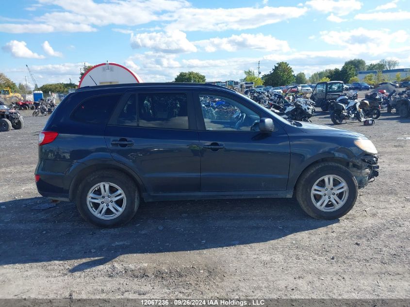 2012 Hyundai Santa Fe VIN: 5XYZGDAG8CG117832 Lot: 12067236