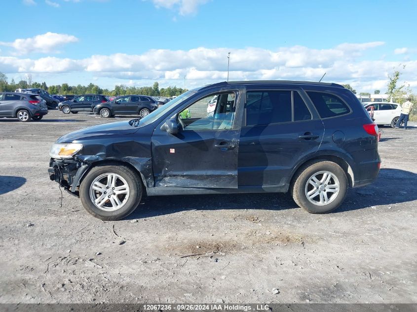 2012 Hyundai Santa Fe VIN: 5XYZGDAG8CG117832 Lot: 12067236