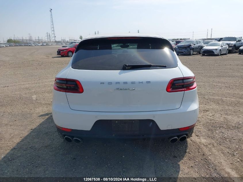 2015 Porsche Macan VIN: WP1AB2A55FLB55489 Lot: 12067538