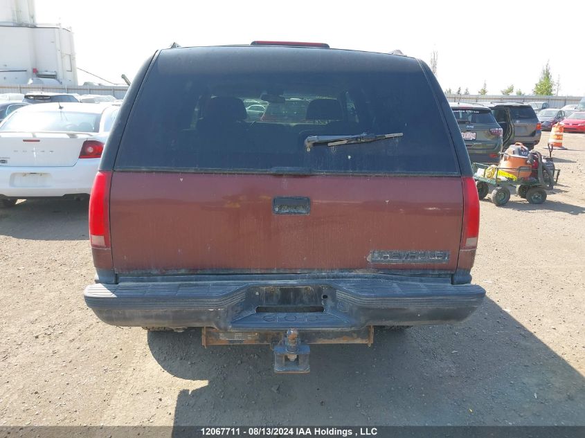 1998 Chevrolet Tahoe VIN: 1GNEK13R7WJ322600 Lot: 12067711