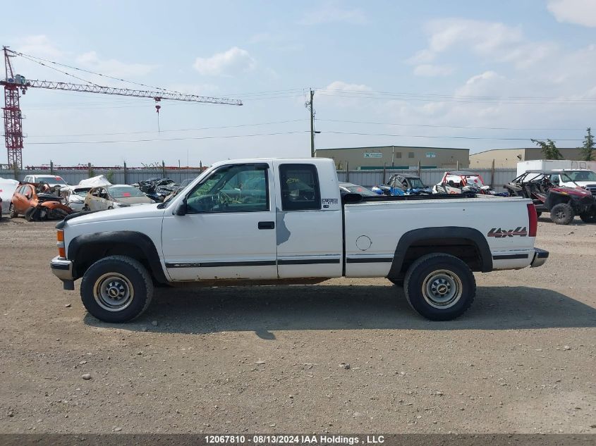 2000 Chevrolet C/K 2500 VIN: 1GCGK29J1YF472023 Lot: 12067810