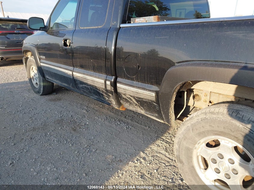 2000 Chevrolet Silverado 1500 VIN: 2GCEK19T5Y1369178 Lot: 12068143