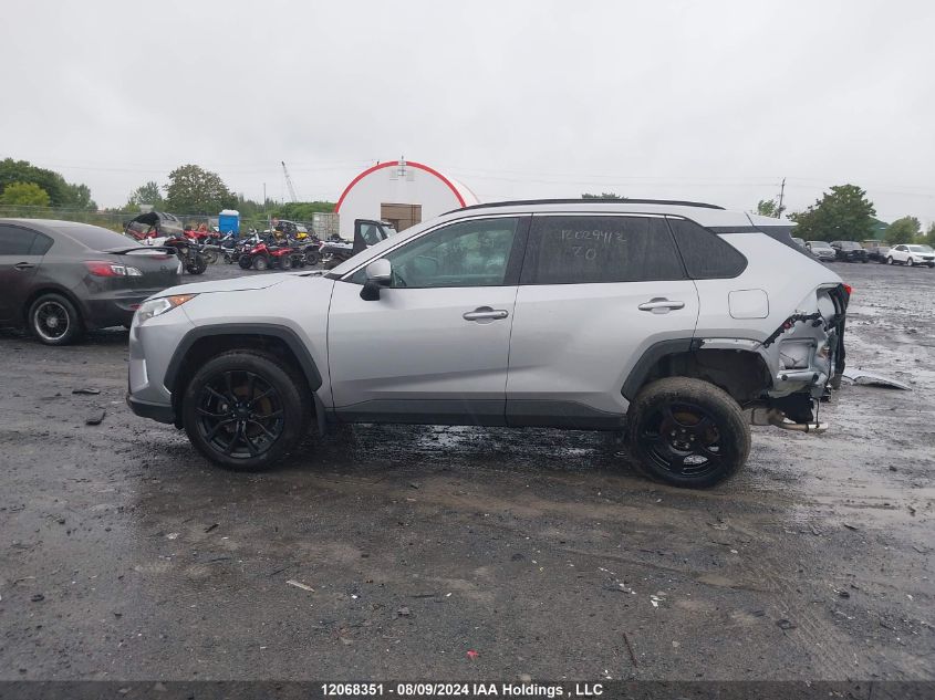 2020 Toyota Rav4 Xle VIN: 2T3R1RFV0LC120796 Lot: 12068351