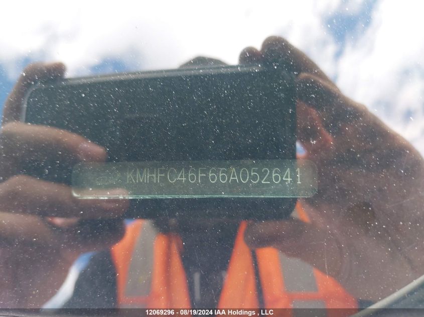 2006 Hyundai Azera VIN: KMHFC46F66A052641 Lot: 12069296