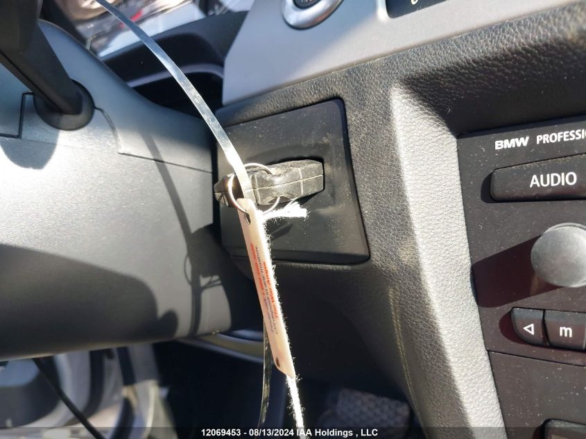 2007 BMW 3 Series VIN: WBAVC93517KX60829 Lot: 12069453