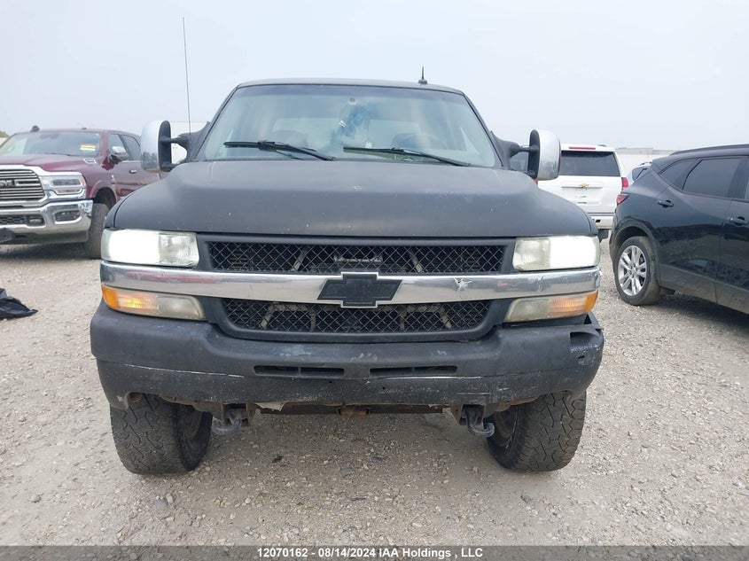 2002 Chevrolet Silverado 2500Hd VIN: 1GCHK23172F228526 Lot: 12070162