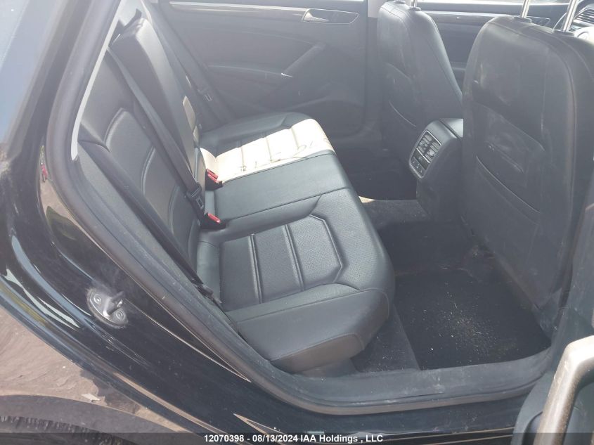 2017 Volkswagen Passat VIN: 1VWBT7A35HC085782 Lot: 12070398