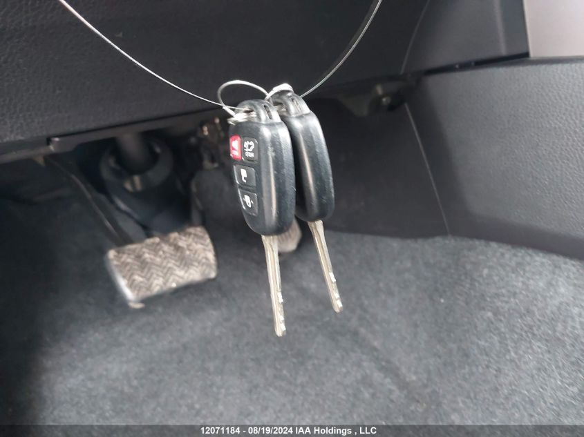 2017 Toyota Rav4 Xle VIN: 2T3WFREV2HW353882 Lot: 12071184