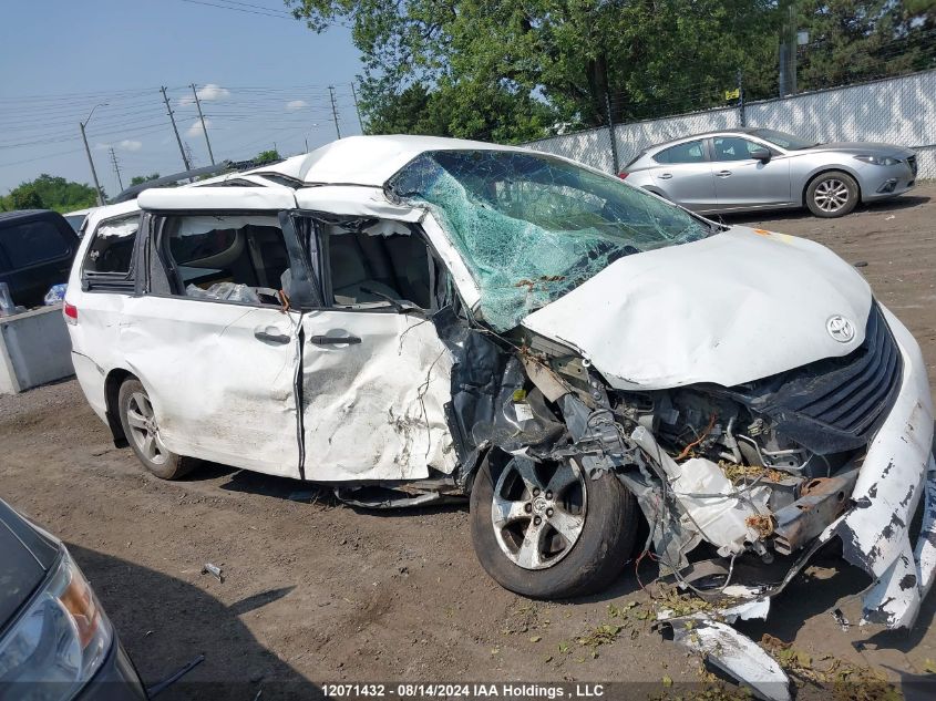 5TDZK3DC5ES483528 2014 Toyota Sienna