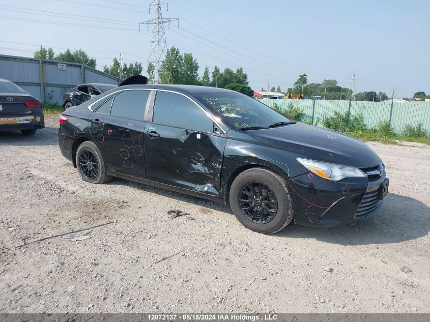 4T1BF1FK2GU229316 2016 TOYOTA CAMRY - Image 1