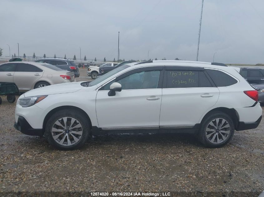 2018 Subaru Outback VIN: 4S4BSFTC6J3302223 Lot: 12074020