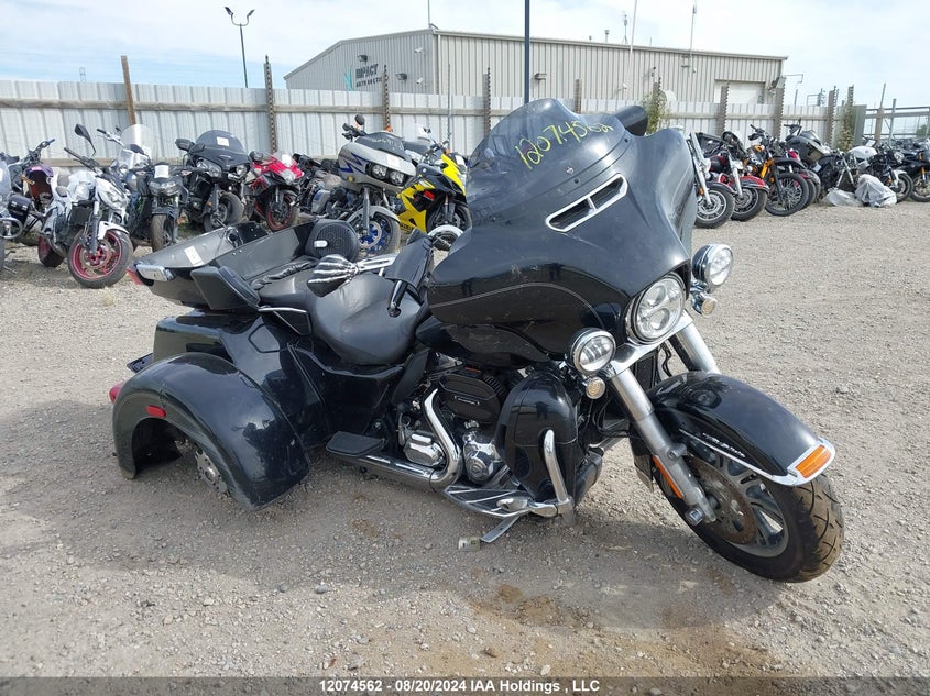 5HD1MALA3GB861066 2016 Harley-Davidson Flhtcutg Tri Glide Ultra auction photo 1