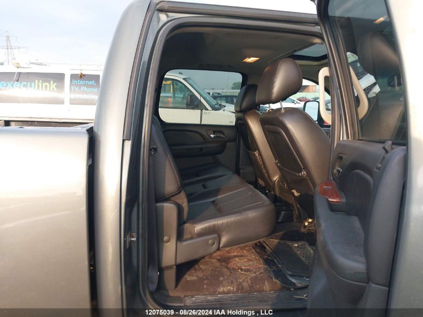 2011 GMC Sierra 2500Hd VIN: 1GT121C82BF213943 Lot: 12075039