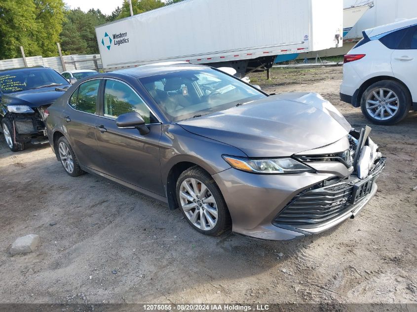 4T1B11HK4KU178261 2019 TOYOTA CAMRY - Image 1