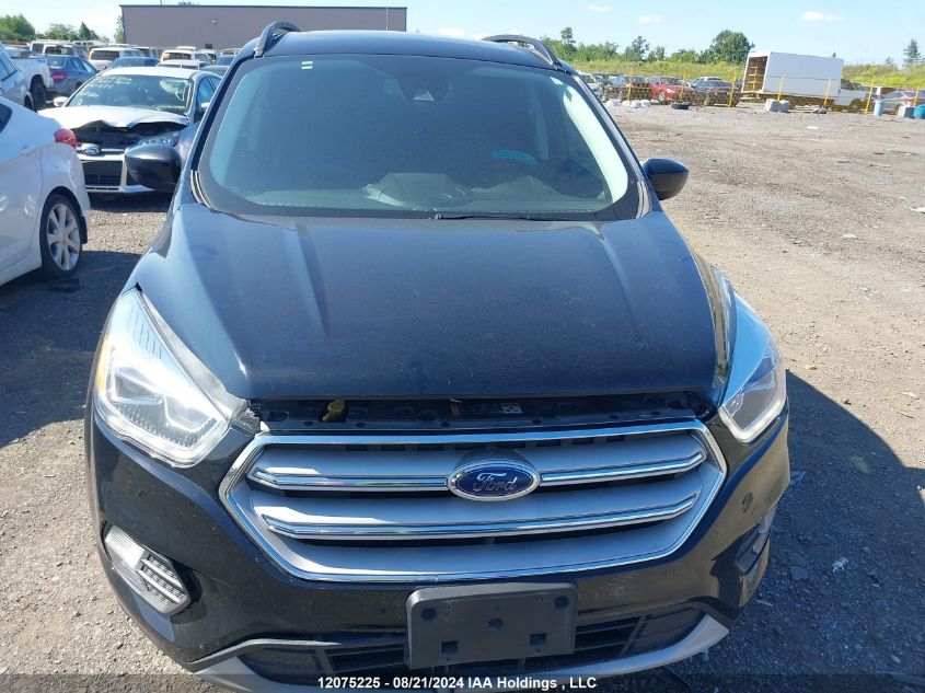 1FMCU9HD8JUB88348 2018 Ford Escape Sel