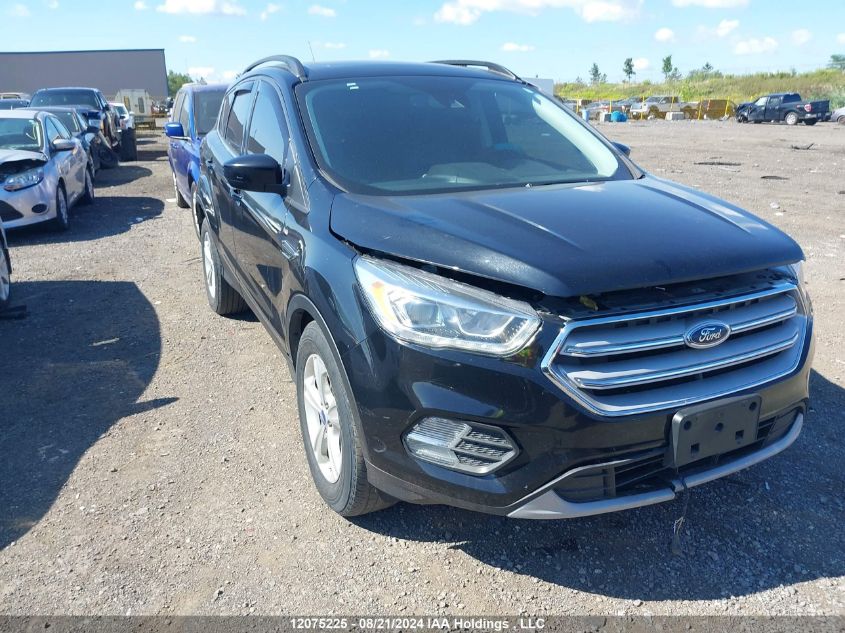 1FMCU9HD8JUB88348 2018 Ford Escape Sel