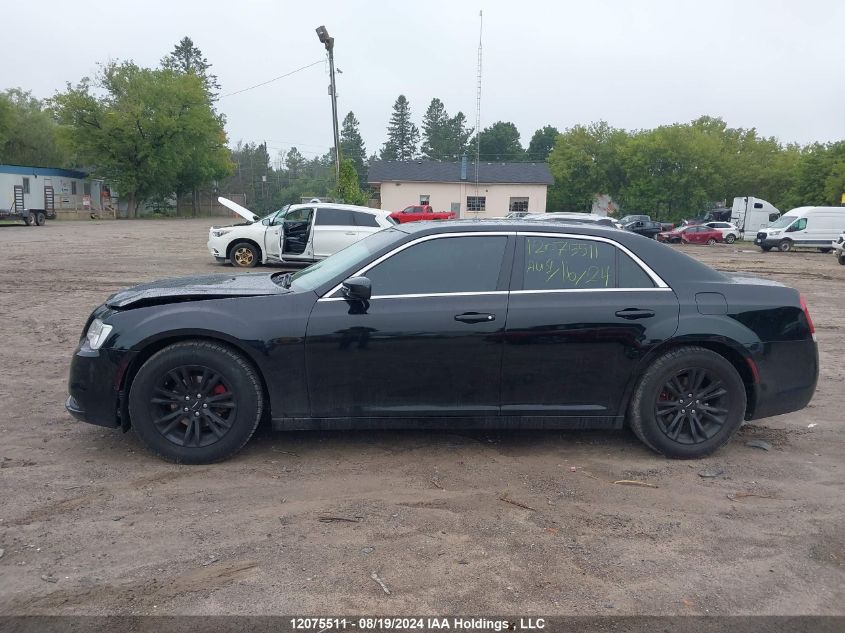 2C3CCAAG8HH639017 2017 Chrysler 300 Limited