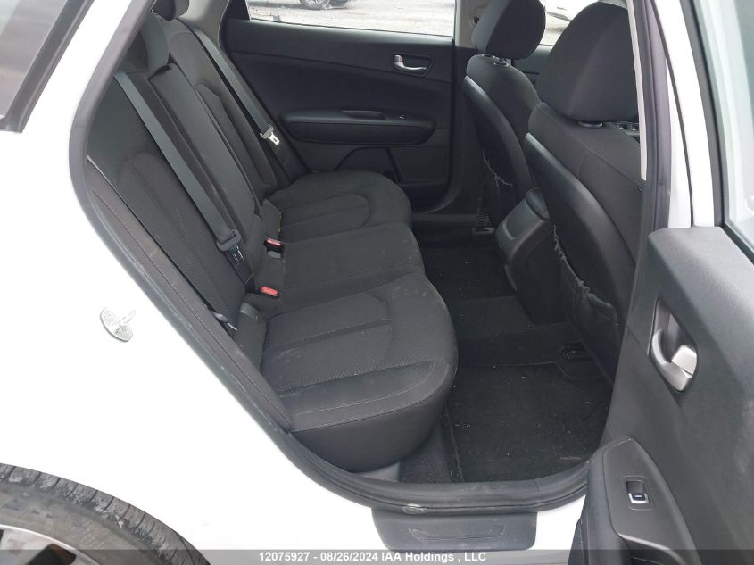 2017 Kia Optima VIN: 5XXGT4L31HG155072 Lot: 12075927