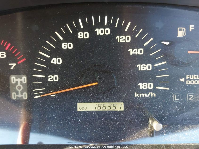 2000 Toyota Hilux VIN: VZN1850314414 Lot: 12075976