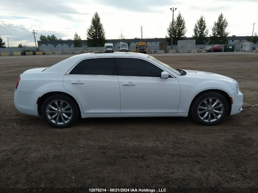 2017 Chrysler 300 Touring VIN: 2C3CCARG8HH526849 Lot: 12078214