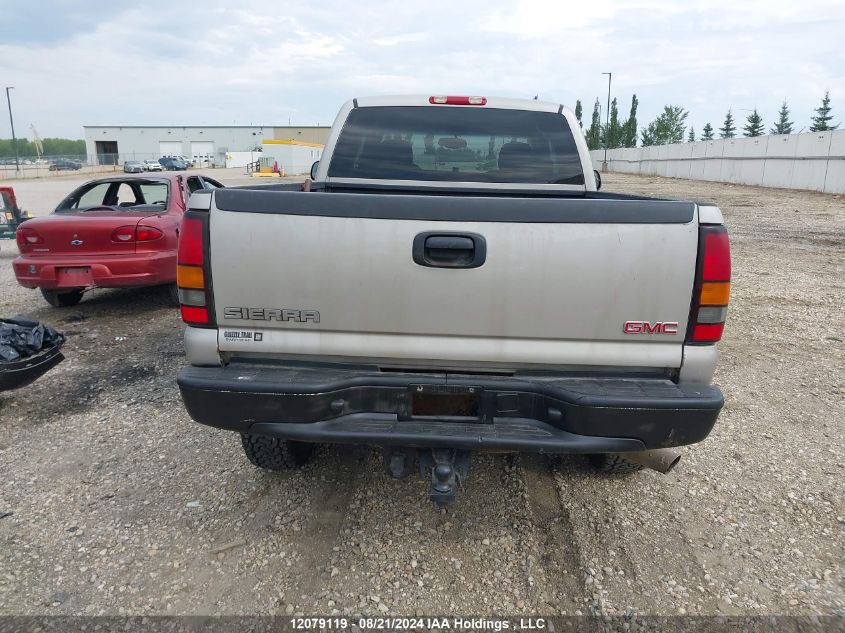 2005 GMC Sierra K2500 Heavy Duty VIN: 1GTHK29U05E325546 Lot: 12079119