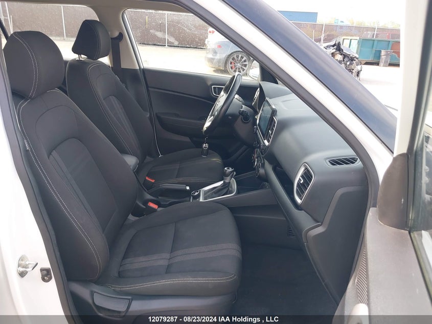 2022 Hyundai Venue Sel/Limited VIN: KMHRC8A33NU161086 Lot: 12079287